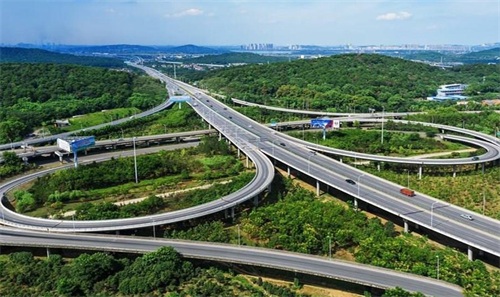 龙湾钢筋套筒应用于高速公路